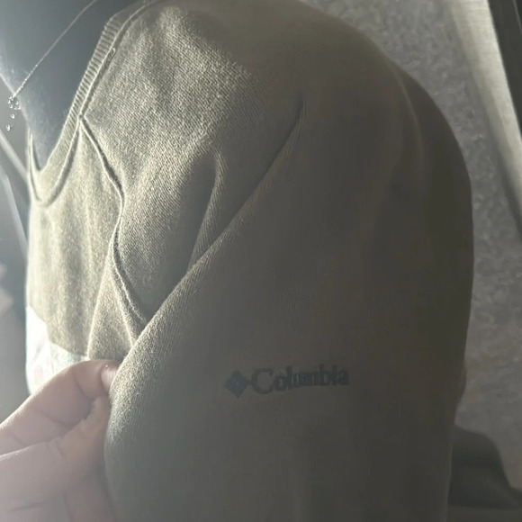 Green Floral Columbia Crew Neck - Picture 2 of 5